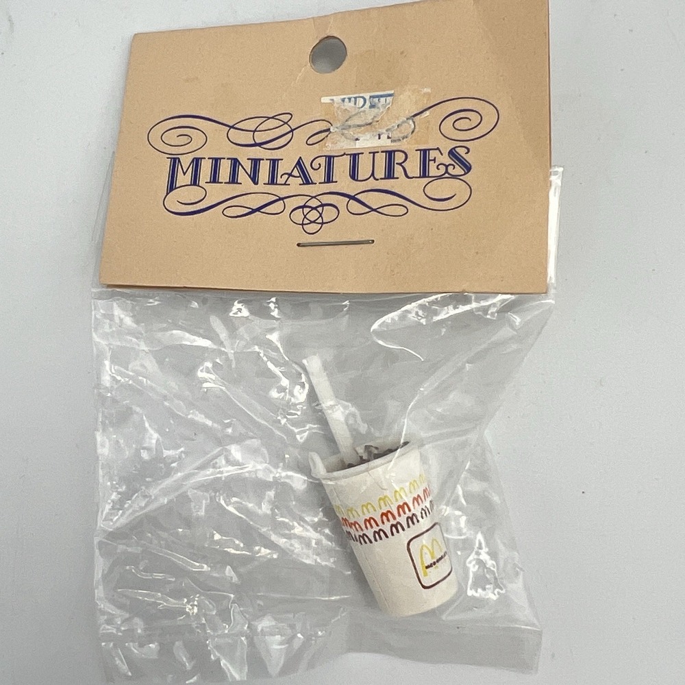RARE! Dollhouse Miniature‎ VINTAGE McDonald's drink cup with straw! Ice!